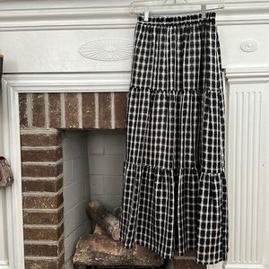 Moon River black and white checkered midi skirt in a size small